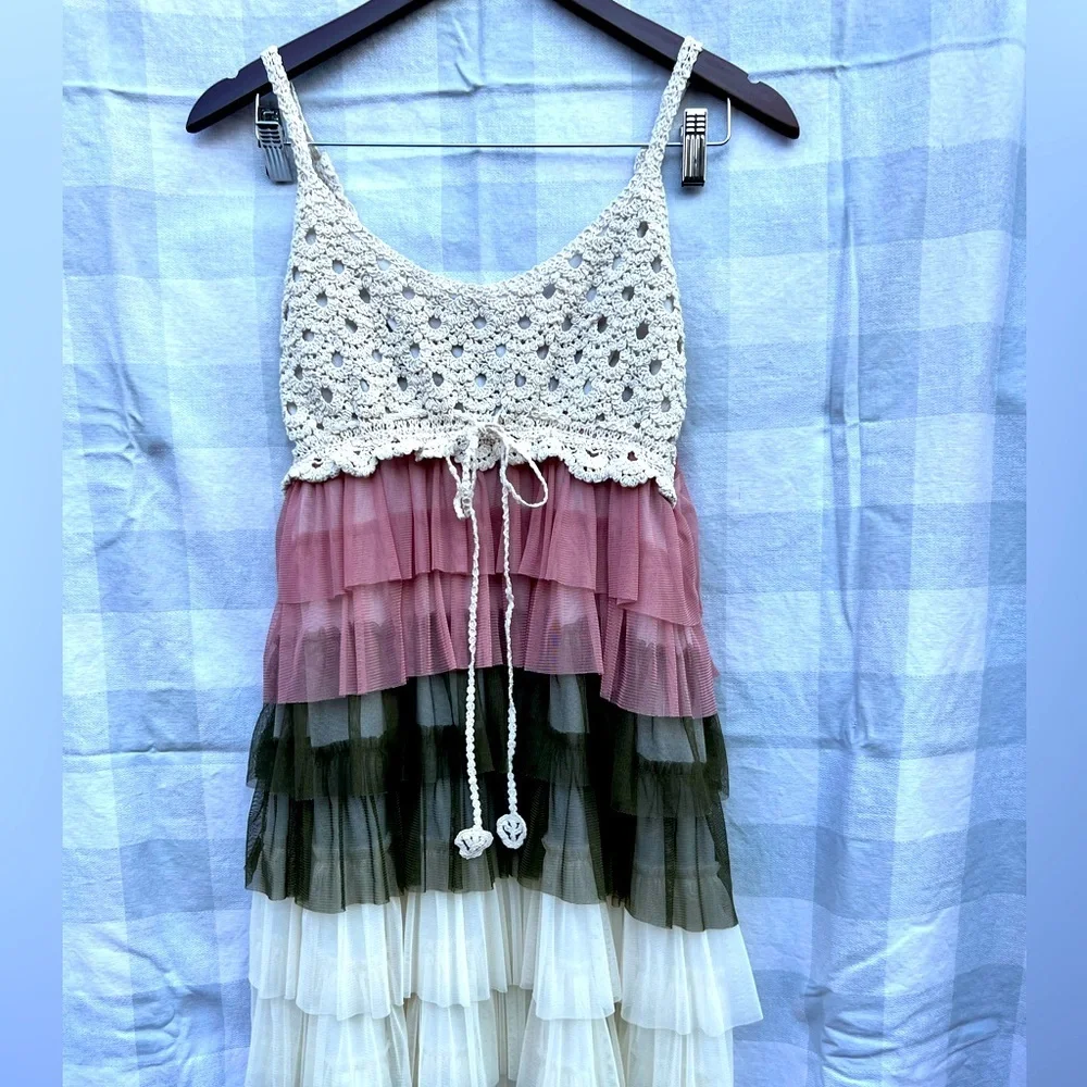 J Gee Crochet ruffle Dress size large - Picture 1 of 9